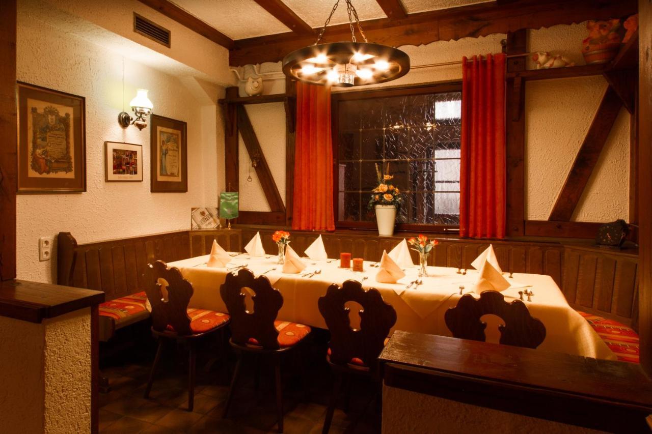 Hotel- Restaurant Zum Hirsch Großenlüder Exteriör bild